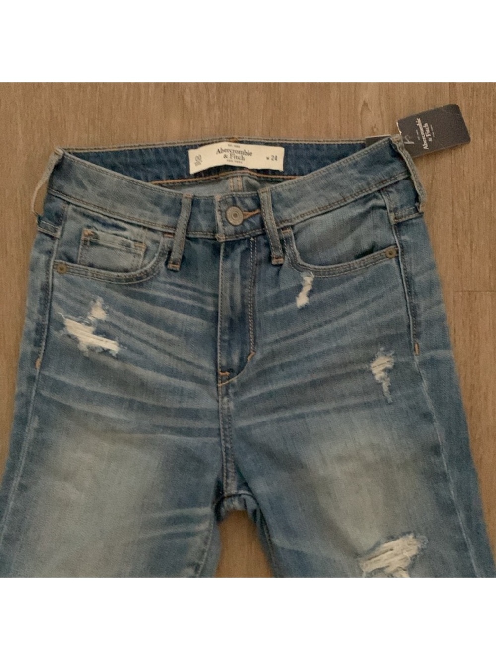 Abercrombie & Fitch Women's Light Blue Distressed Skinny Jeans